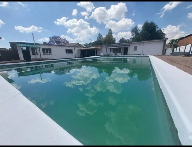 3 BEDROOM HOUSE FOR SALE IN BRENTHURST